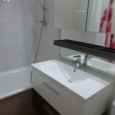 Appartement 2* Avec Wifi Au Centre De - Fr-1-512-141 *
